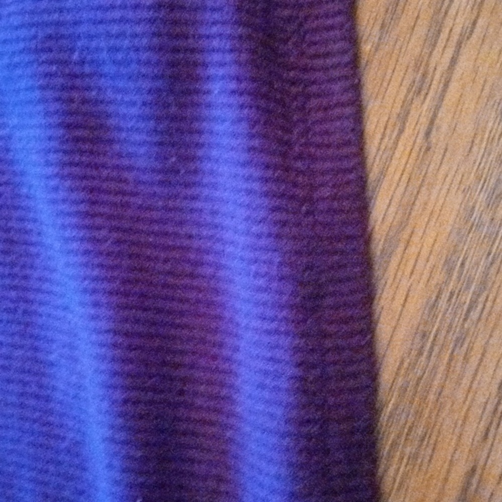 TORRID PURPLE RIBBED V NECK LATTICE SIZE 2 - Picture 5 of 5